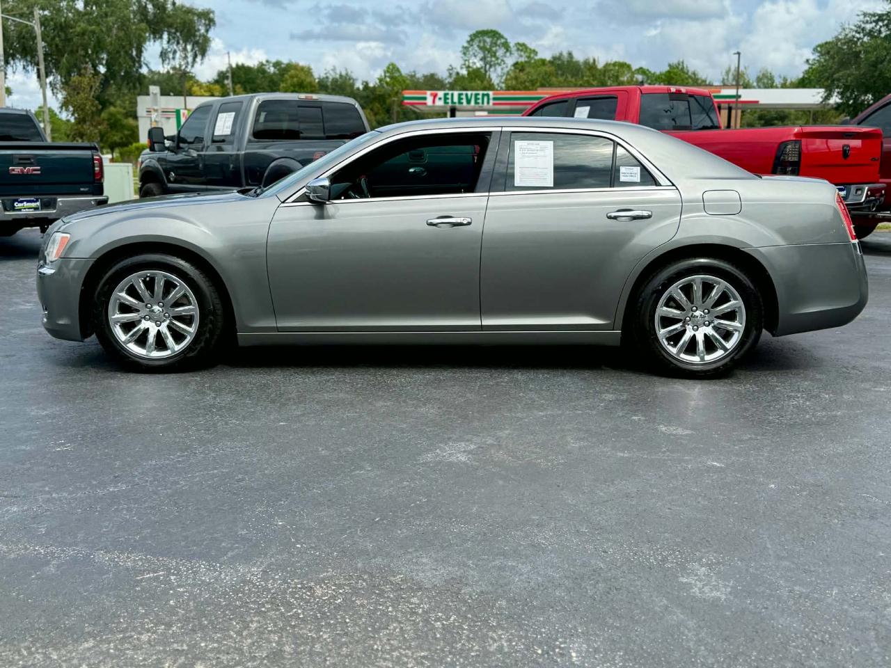 Chrysler 300 Limited RWD 2012