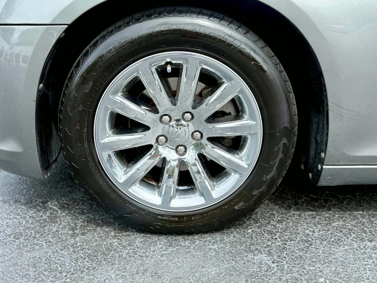 Chrysler 300 Limited RWD 2012