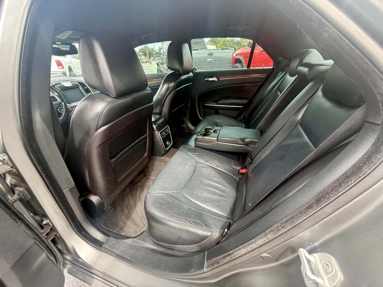 Chrysler 300 Limited RWD 2012