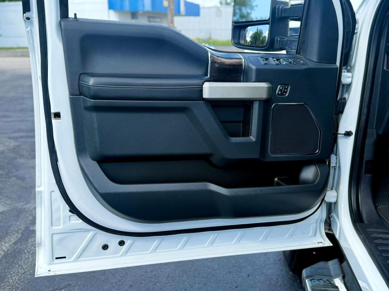 Ford F-250 SD Lariat SuperCab SWB 4WD 2022