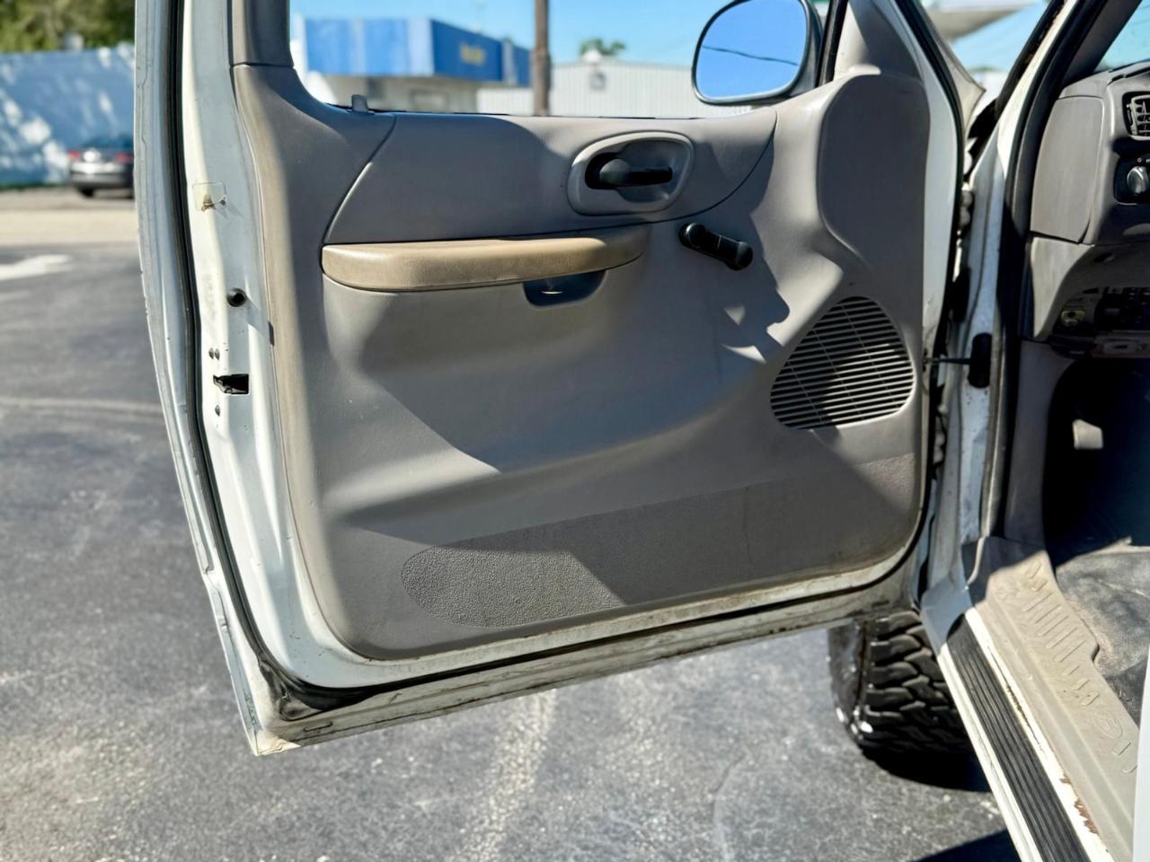 Ford F-150 SuperCab Long Bed 4WD 2000