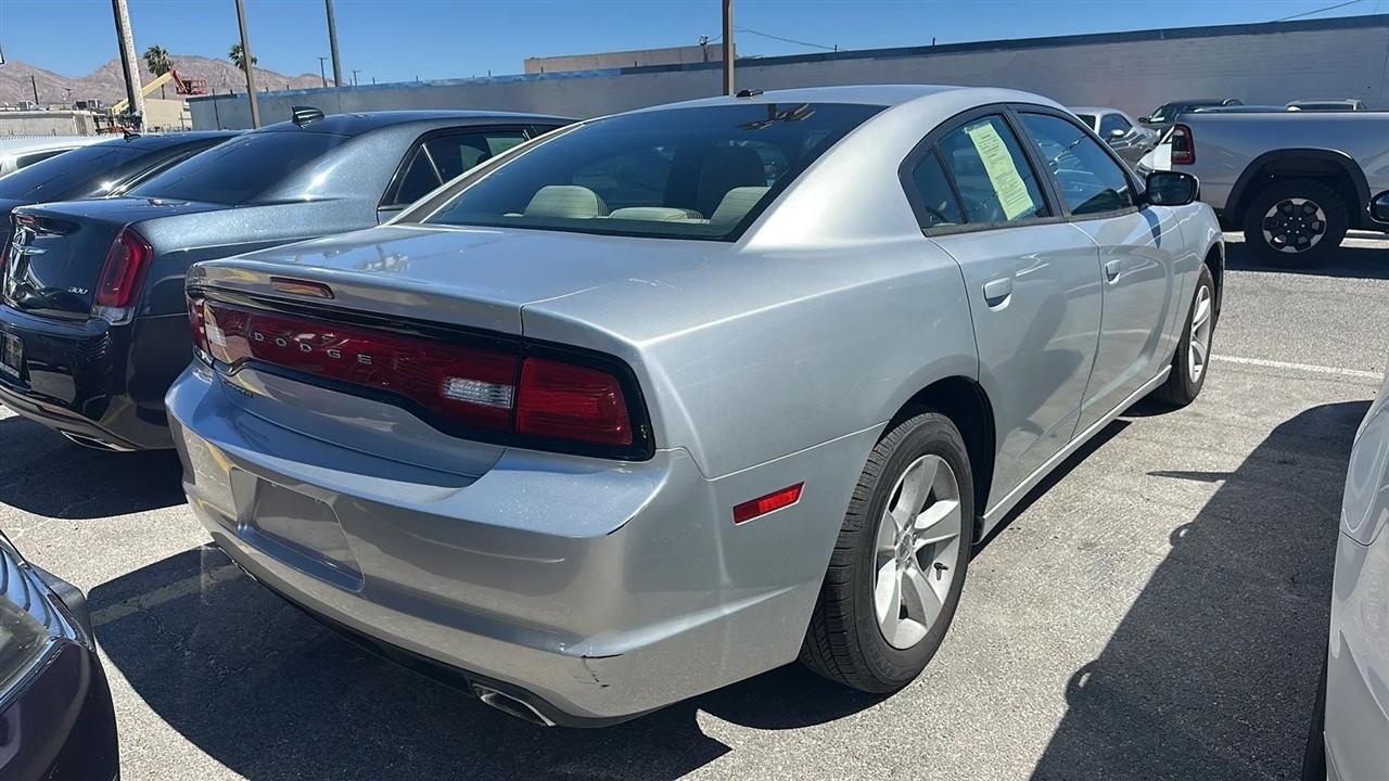 Dodge Charger  2012