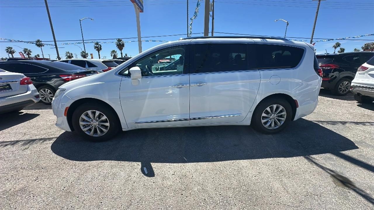 Chrysler Pacifica  2019