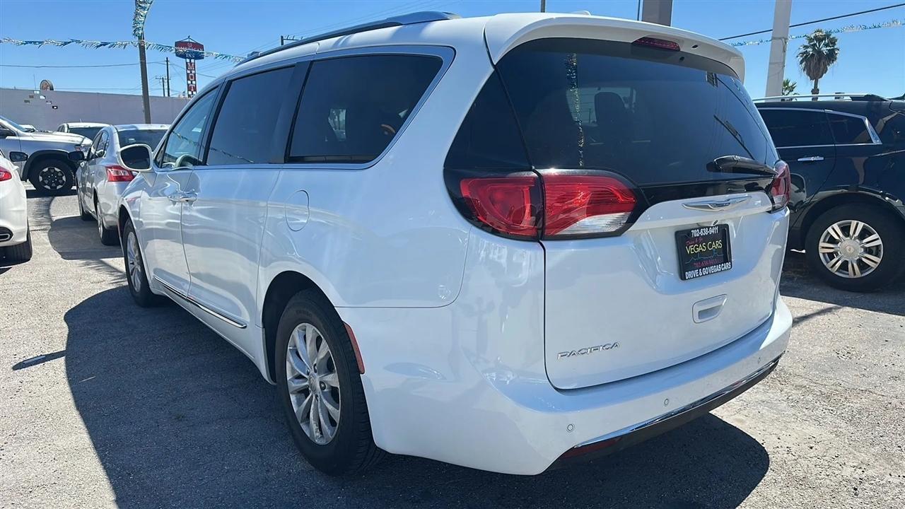 Chrysler Pacifica  2019