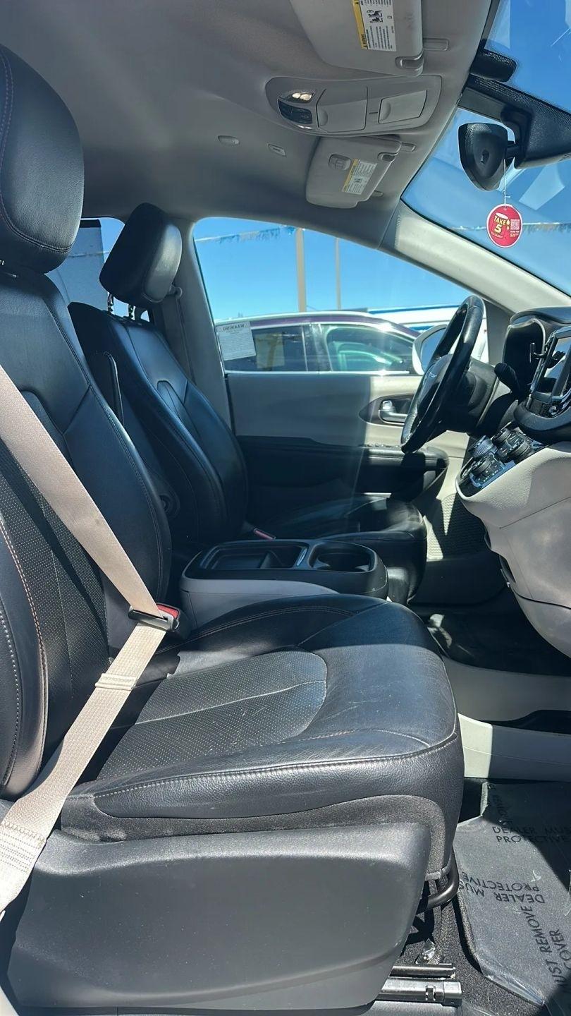 Chrysler Pacifica  2019