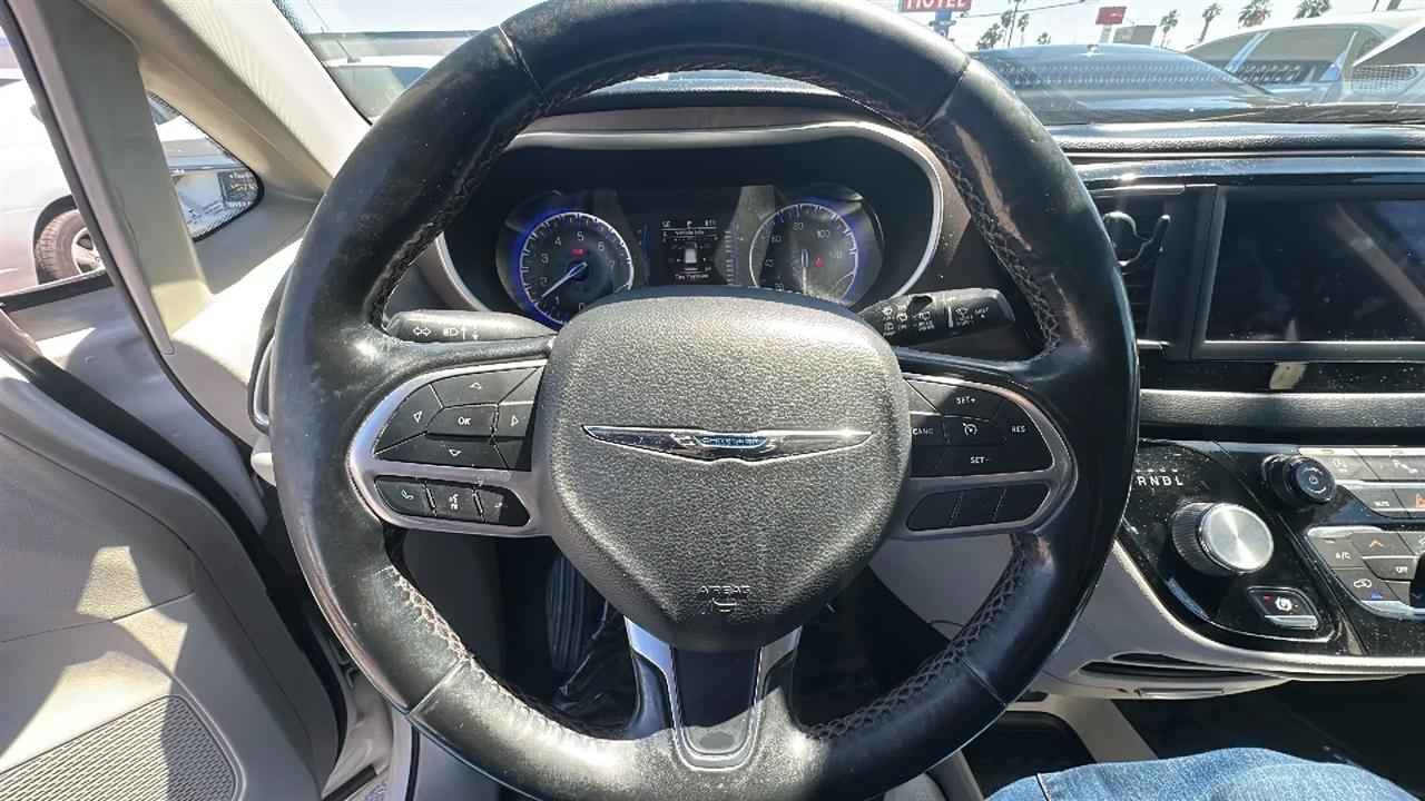 Chrysler Pacifica  2019