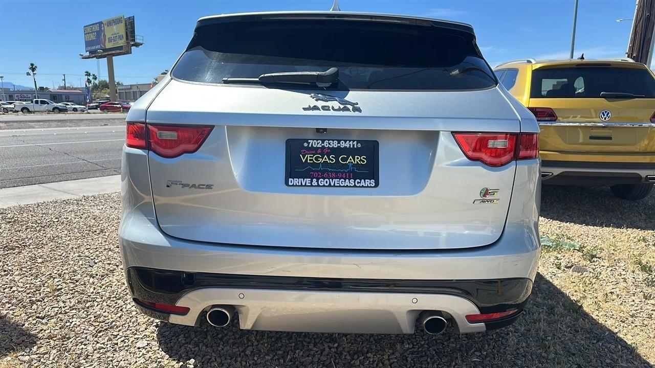 Jaguar F-Pace  2017