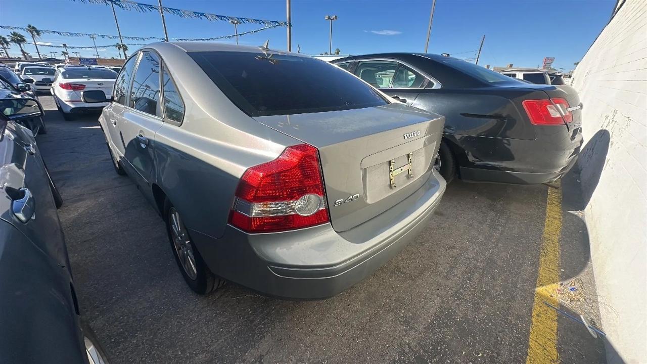 Volvo S40  2005