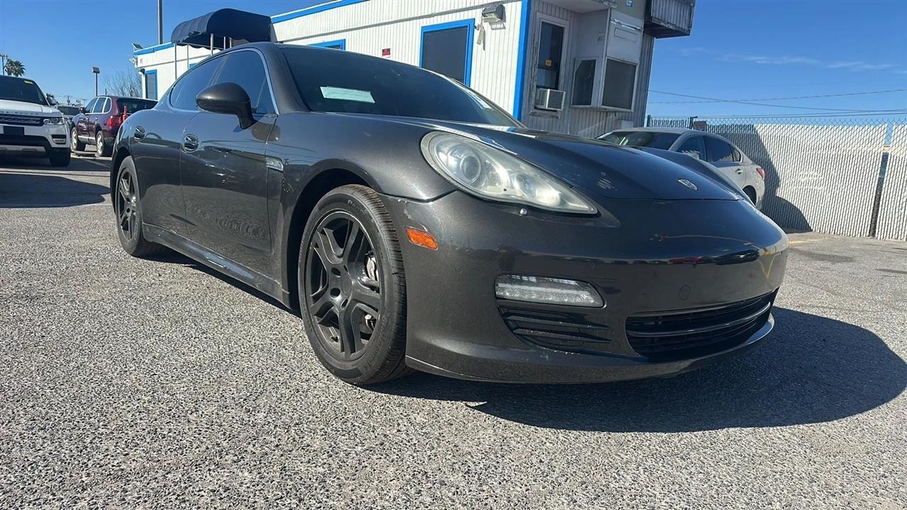 Porsche Panamera  2012