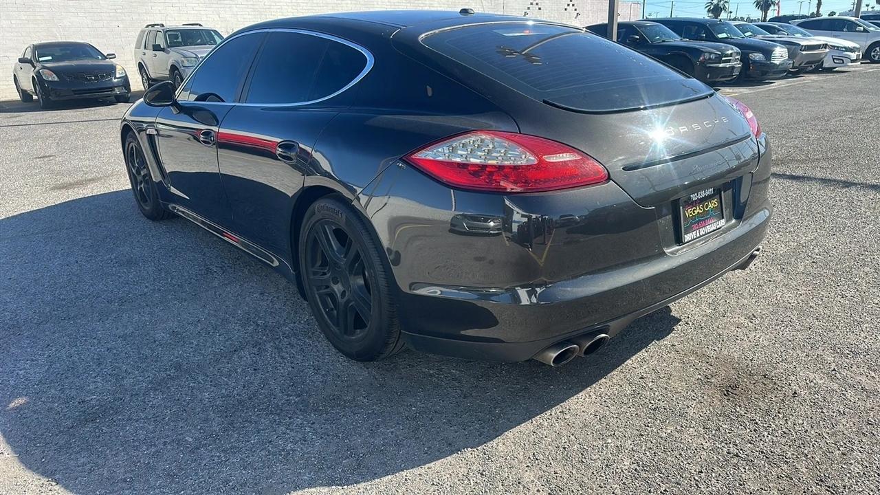 Porsche Panamera  2012