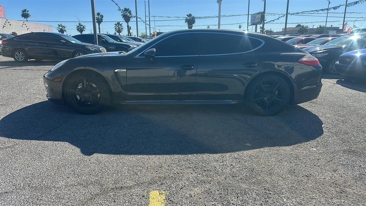 Porsche Panamera  2012