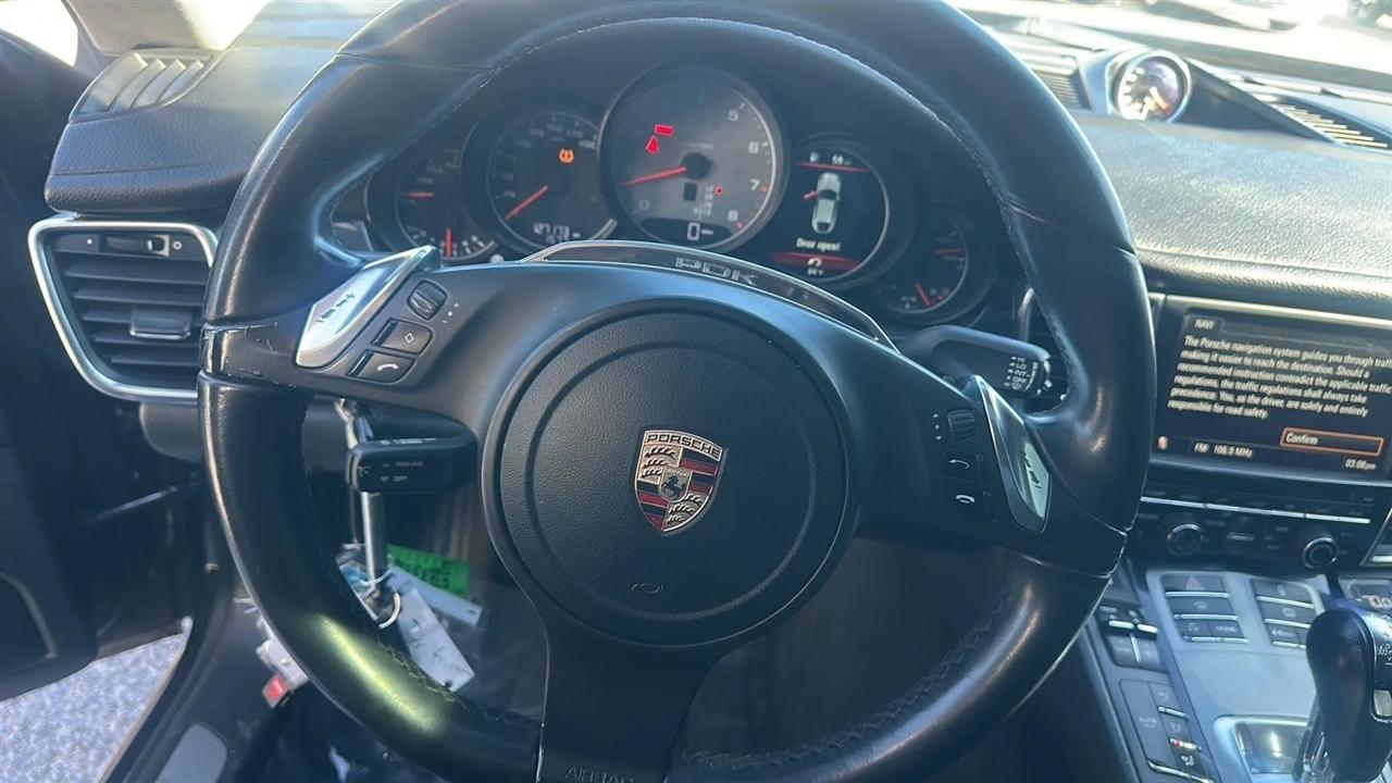 Porsche Panamera  2012