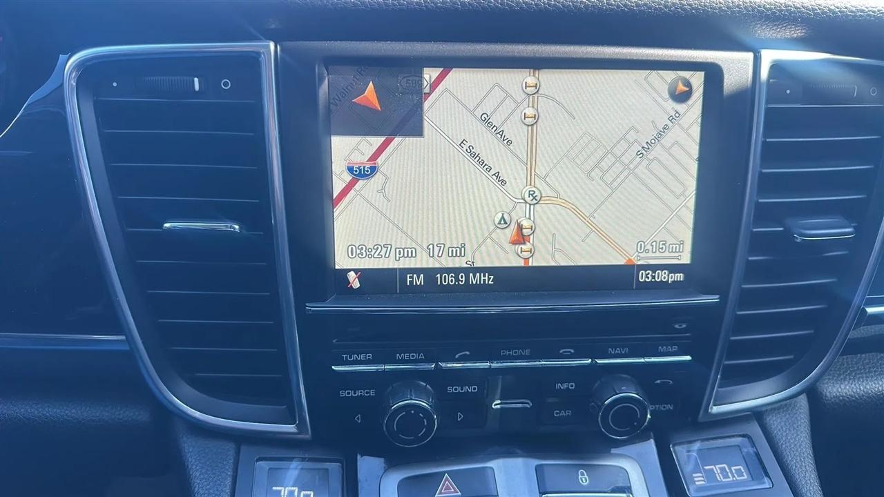 Porsche Panamera  2012