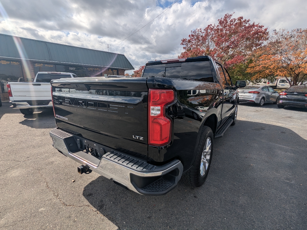 2021 Chevrolet Silverado 1500 LTZ photo 3