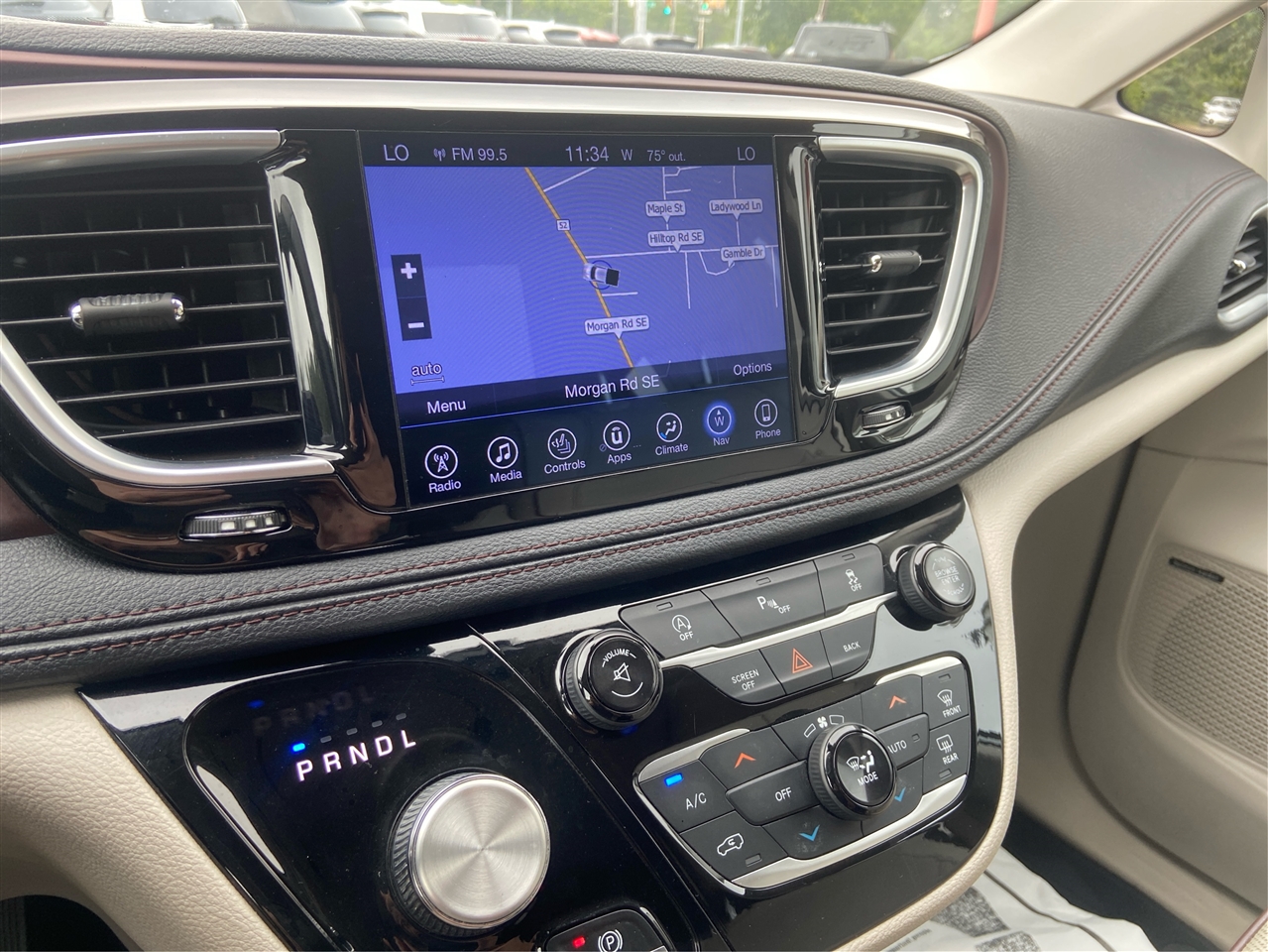 Chrysler Pacifica Limited 2017