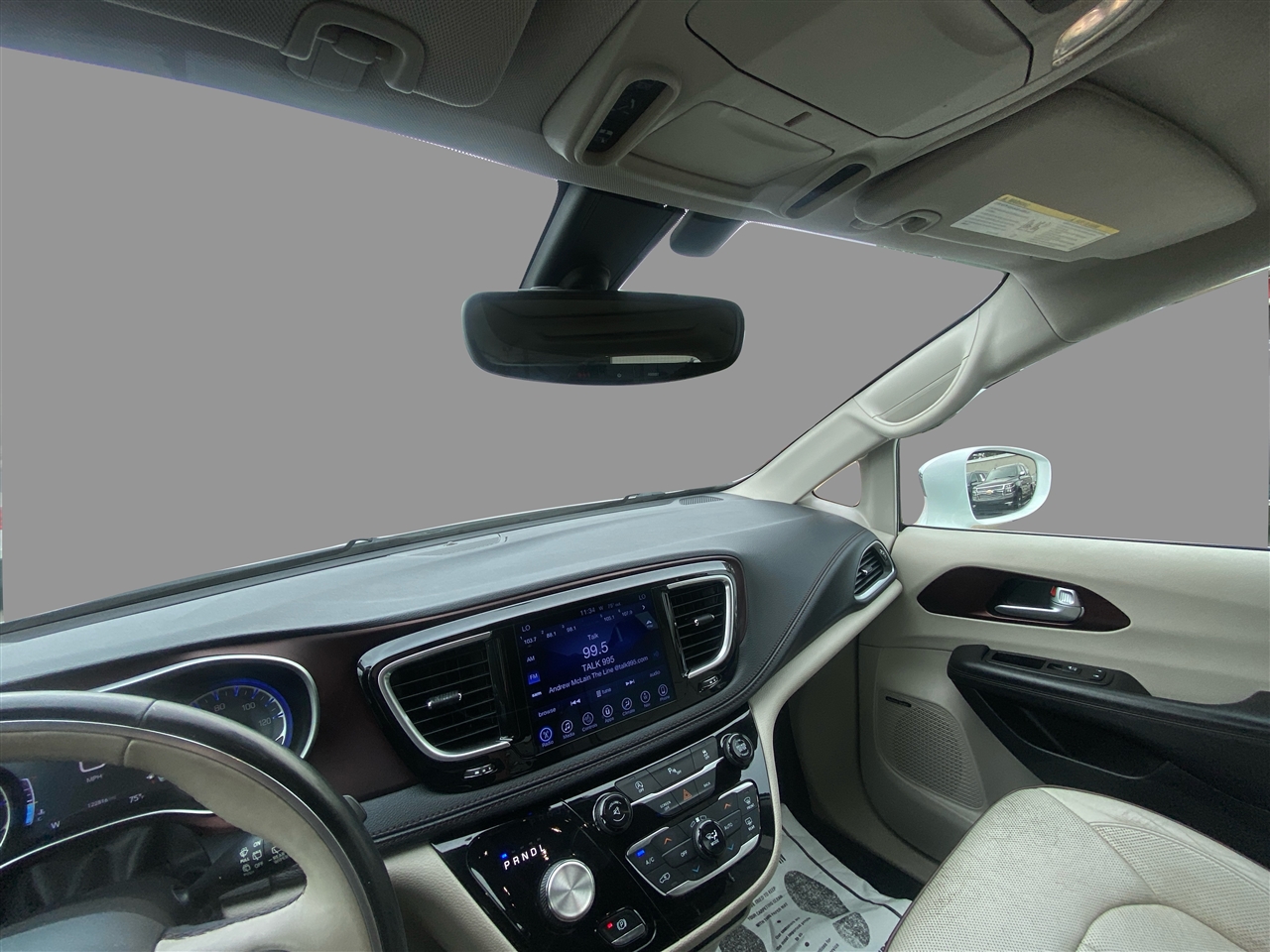 Chrysler Pacifica Limited 2017