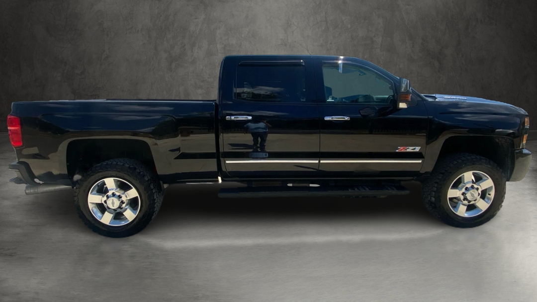 Chevrolet Silverado 2500HD LT Crew Cab 4WD 2018