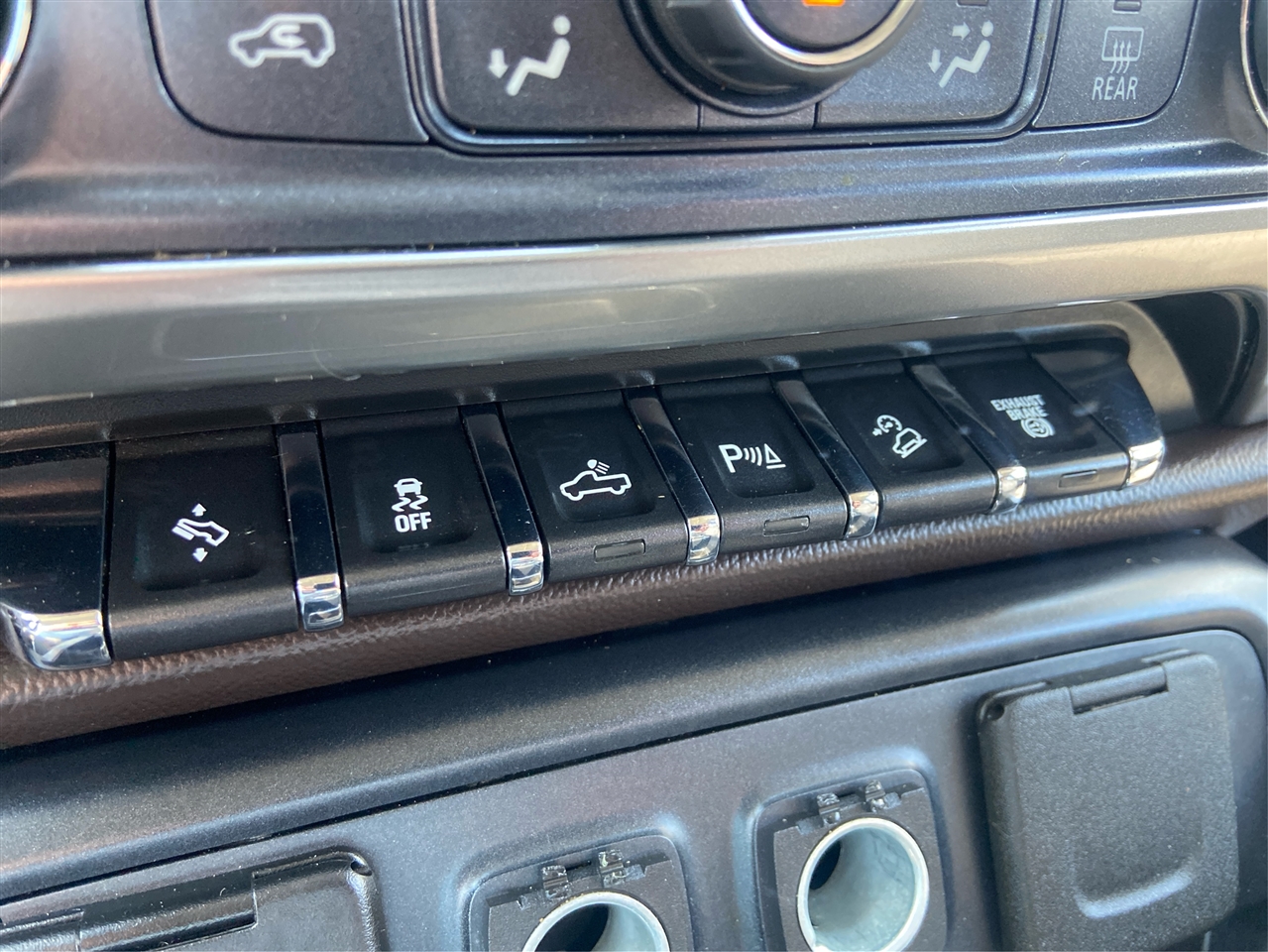 Chevrolet Silverado 2500HD LT Crew Cab 4WD 2018