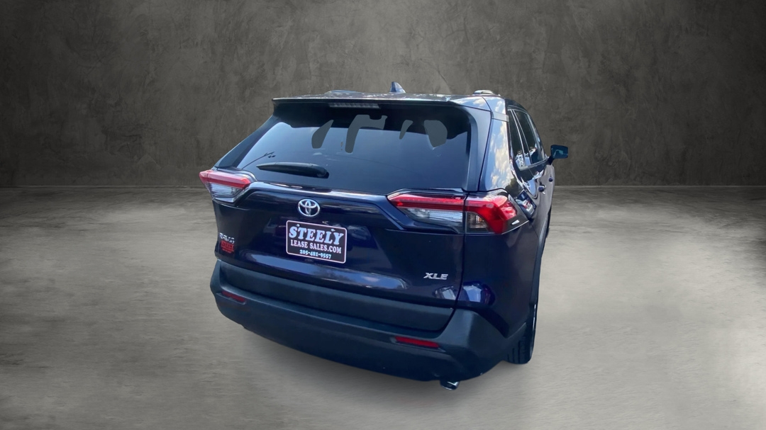Toyota RAV4 XLE 2021