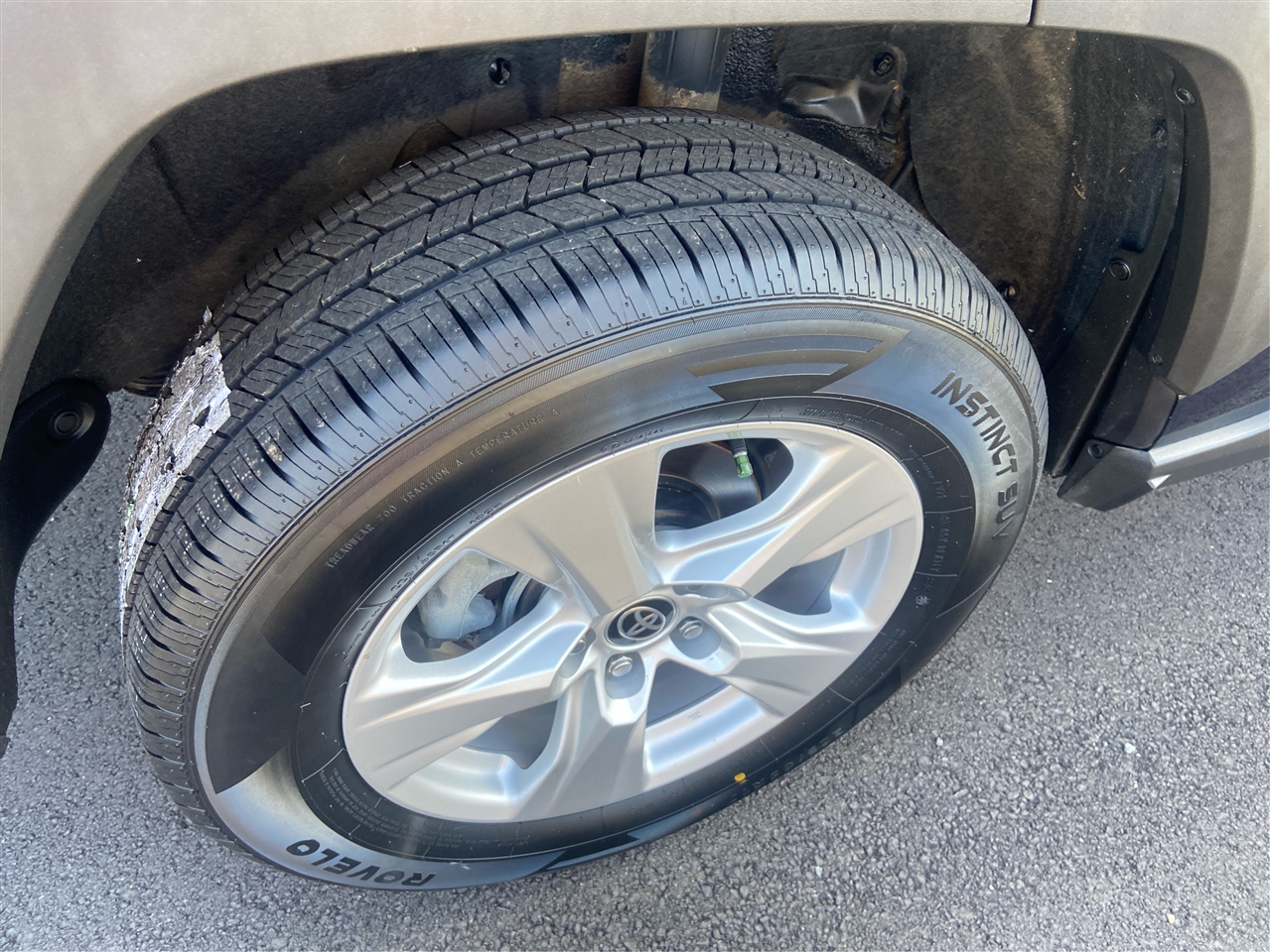 Toyota RAV4 XLE 2021