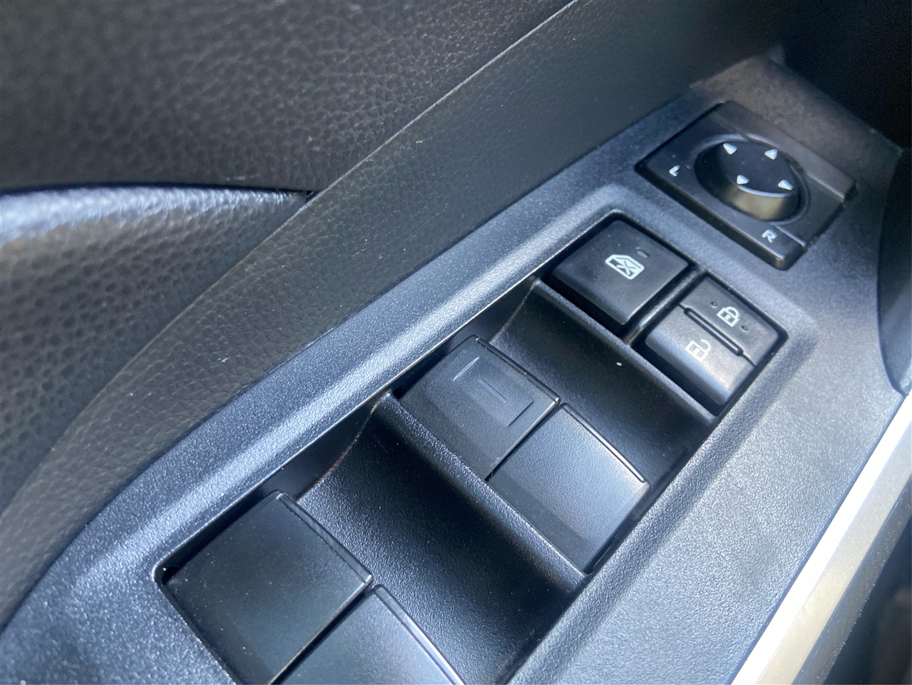 Toyota RAV4 XLE 2021