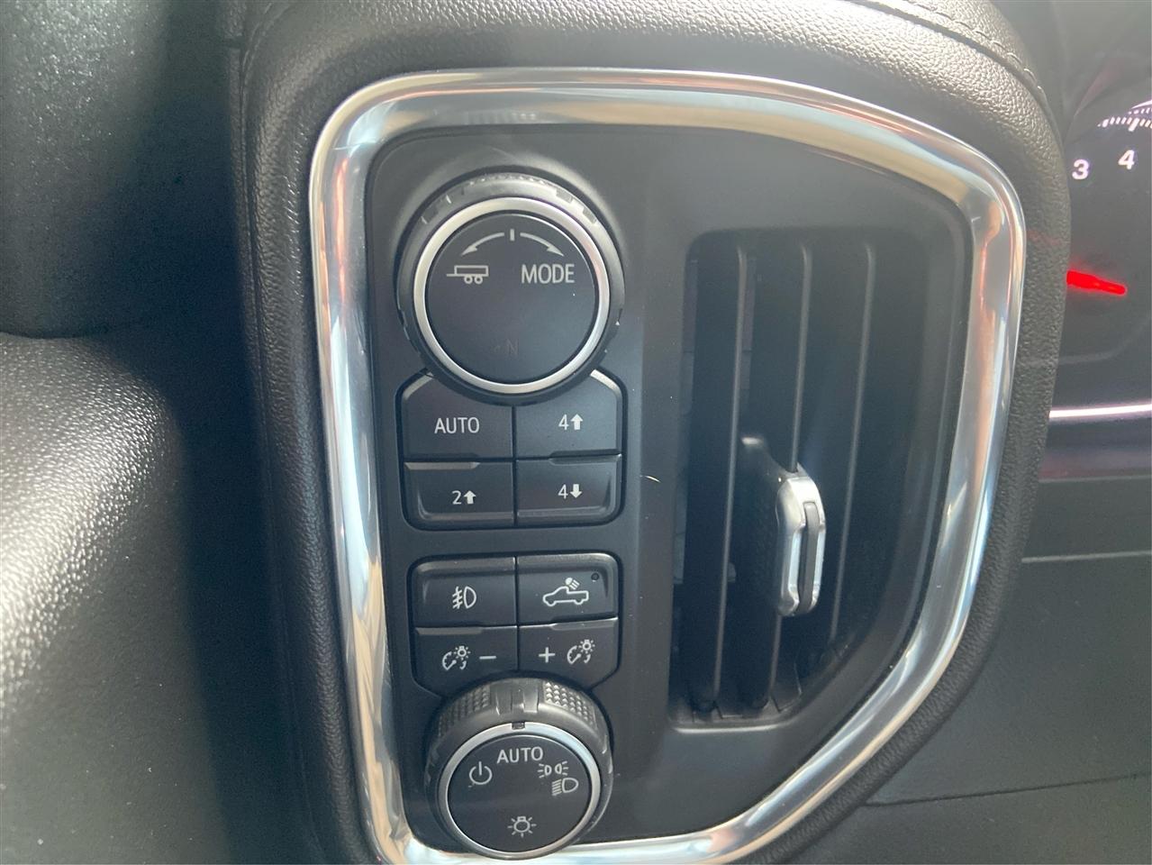 Chevrolet Silverado 1500 RST Crew Cab 4WD 2020