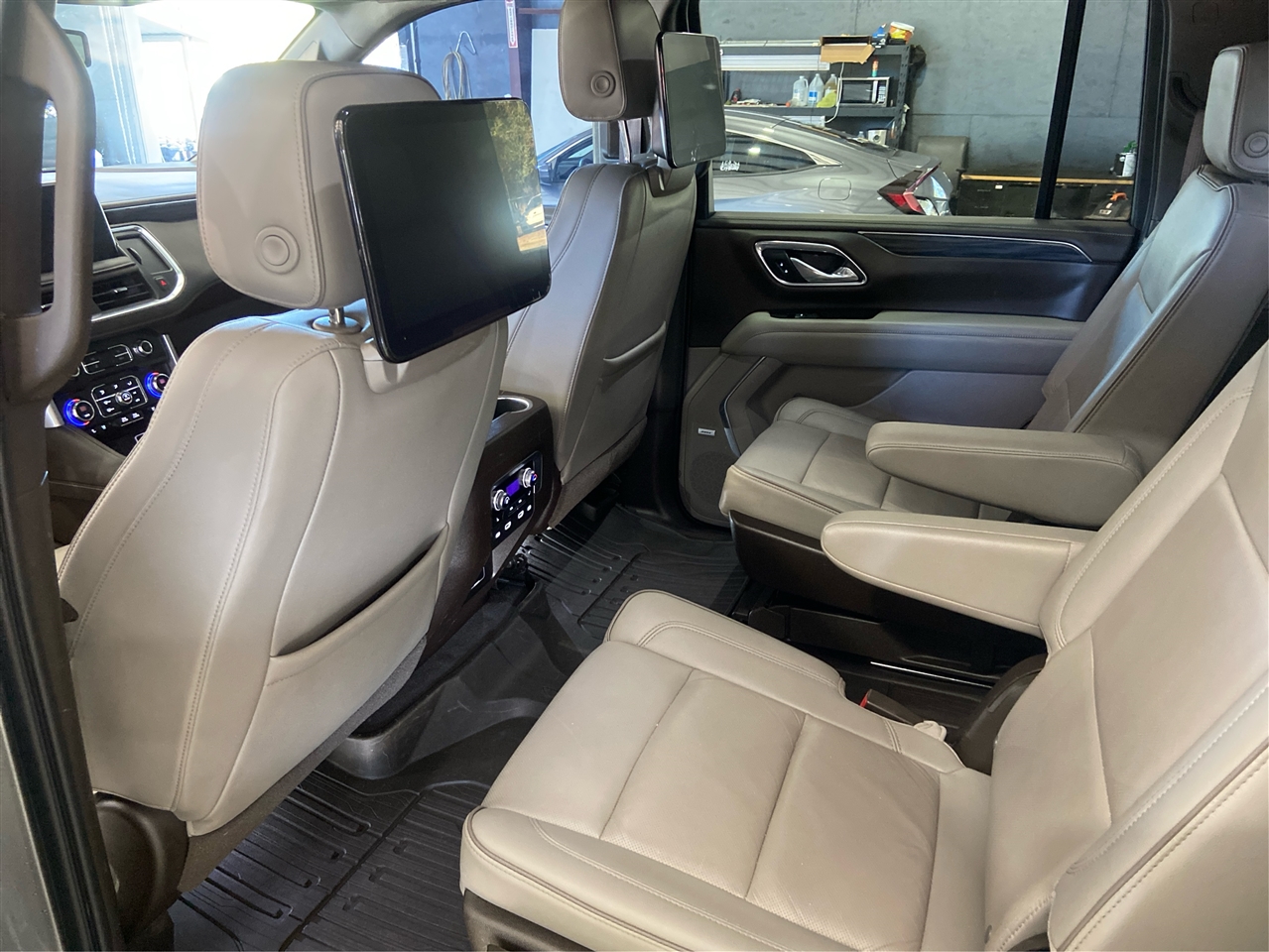 GMC Yukon XL SLT 2WD 2021 GMC Yukon XL SLT 2WD 2021