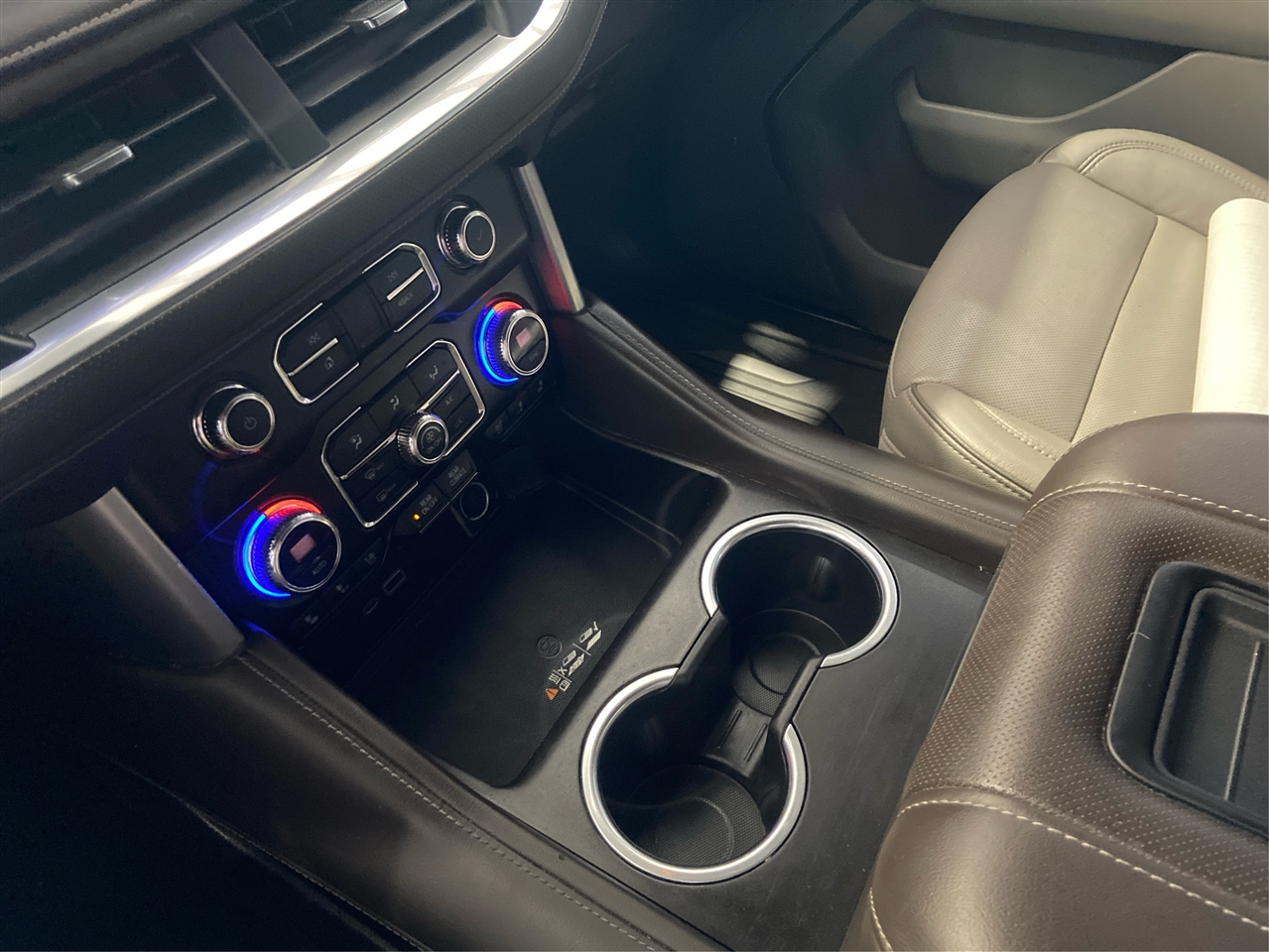 GMC Yukon XL SLT 2WD 2021 GMC Yukon XL SLT 2WD 2021