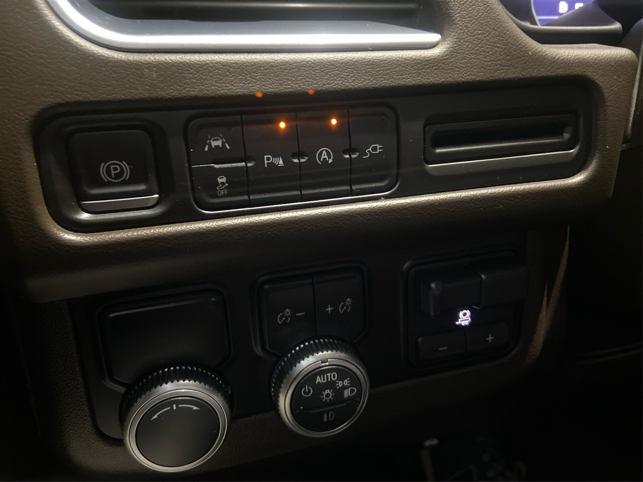 GMC Yukon XL SLT 2WD 2021 GMC Yukon XL SLT 2WD 2021