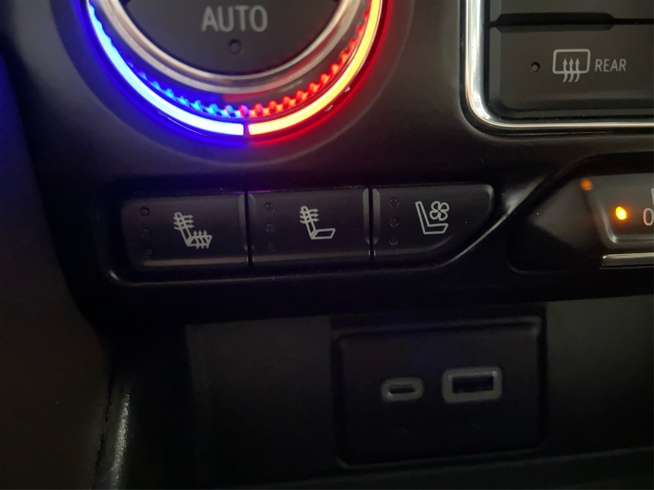 GMC Yukon XL SLT 2WD 2021 GMC Yukon XL SLT 2WD 2021