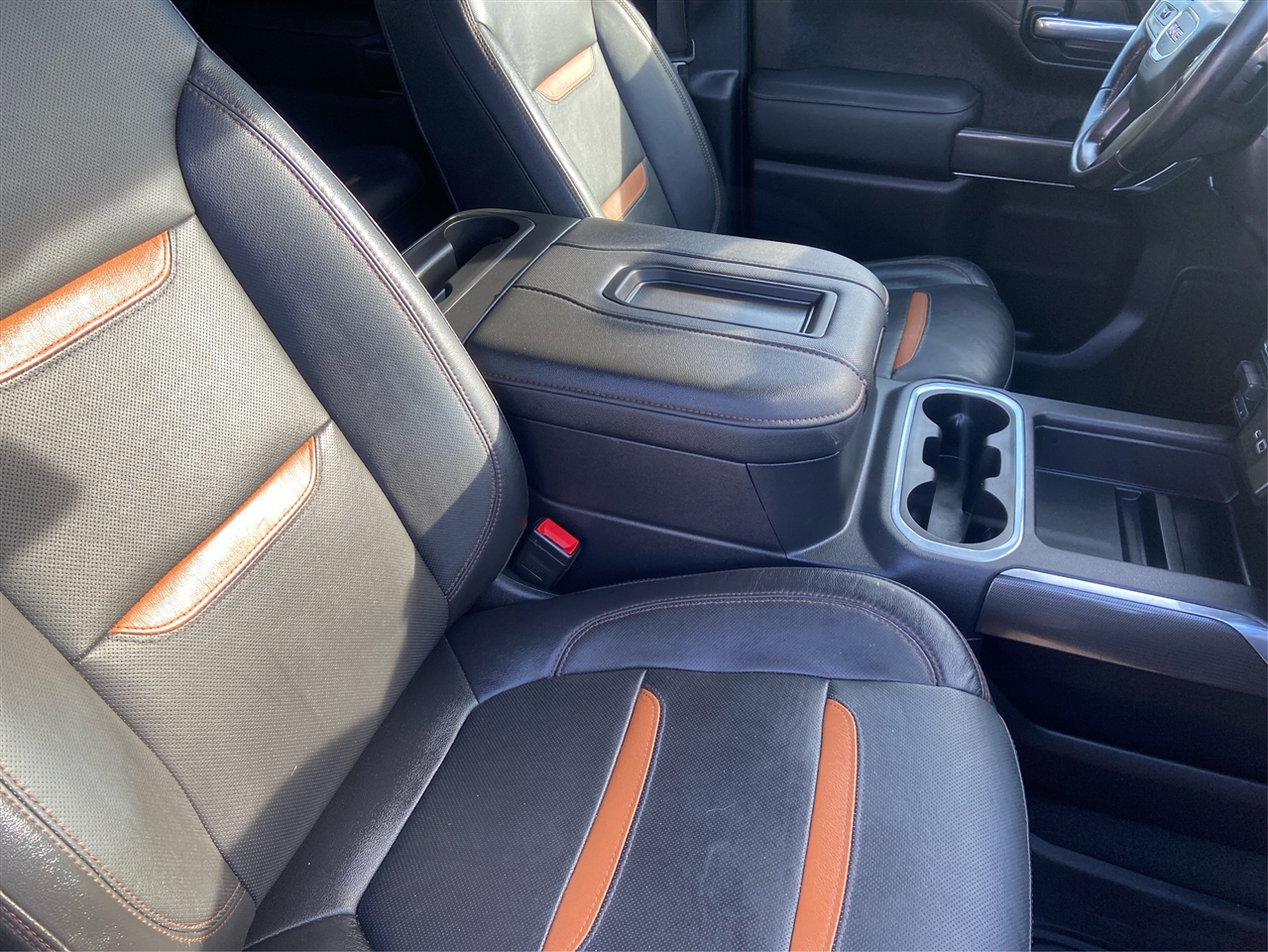 GMC Sierra 1500 AT4 Crew Cab 4WD SWB 2021