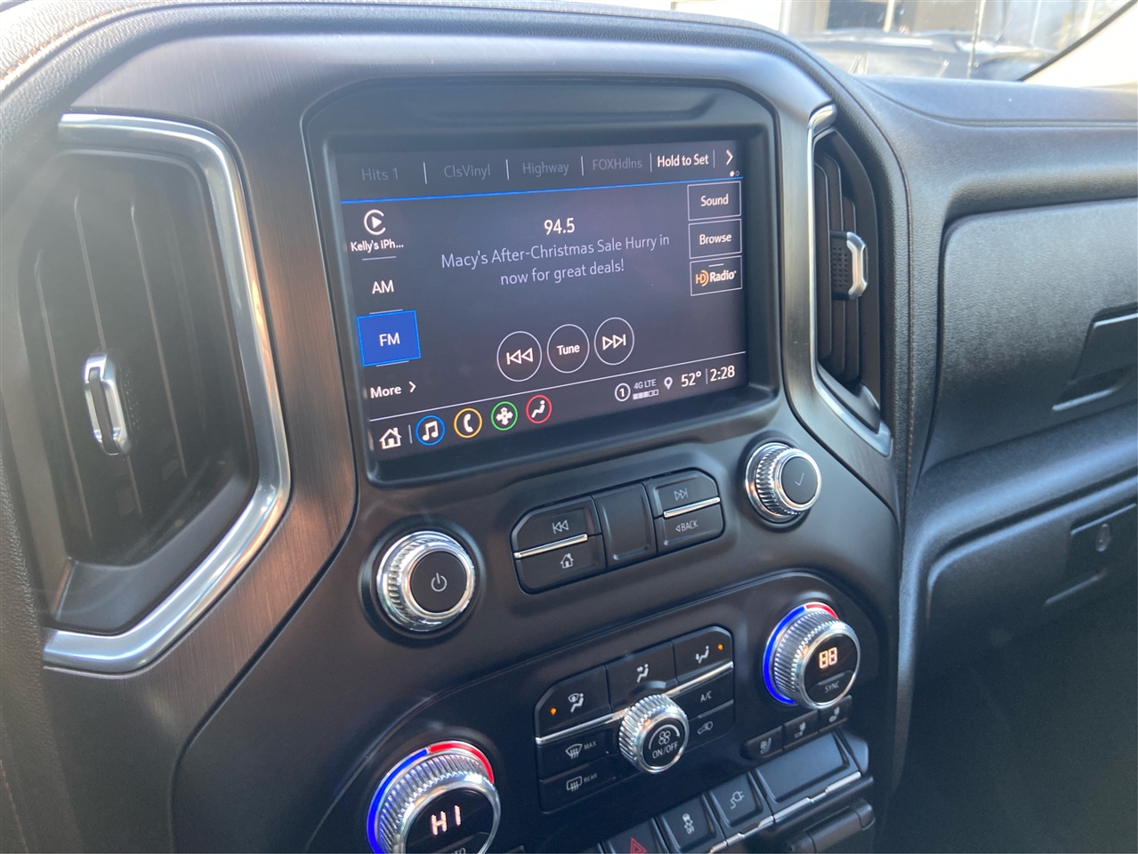 GMC Sierra 1500 AT4 Crew Cab 4WD SWB 2021