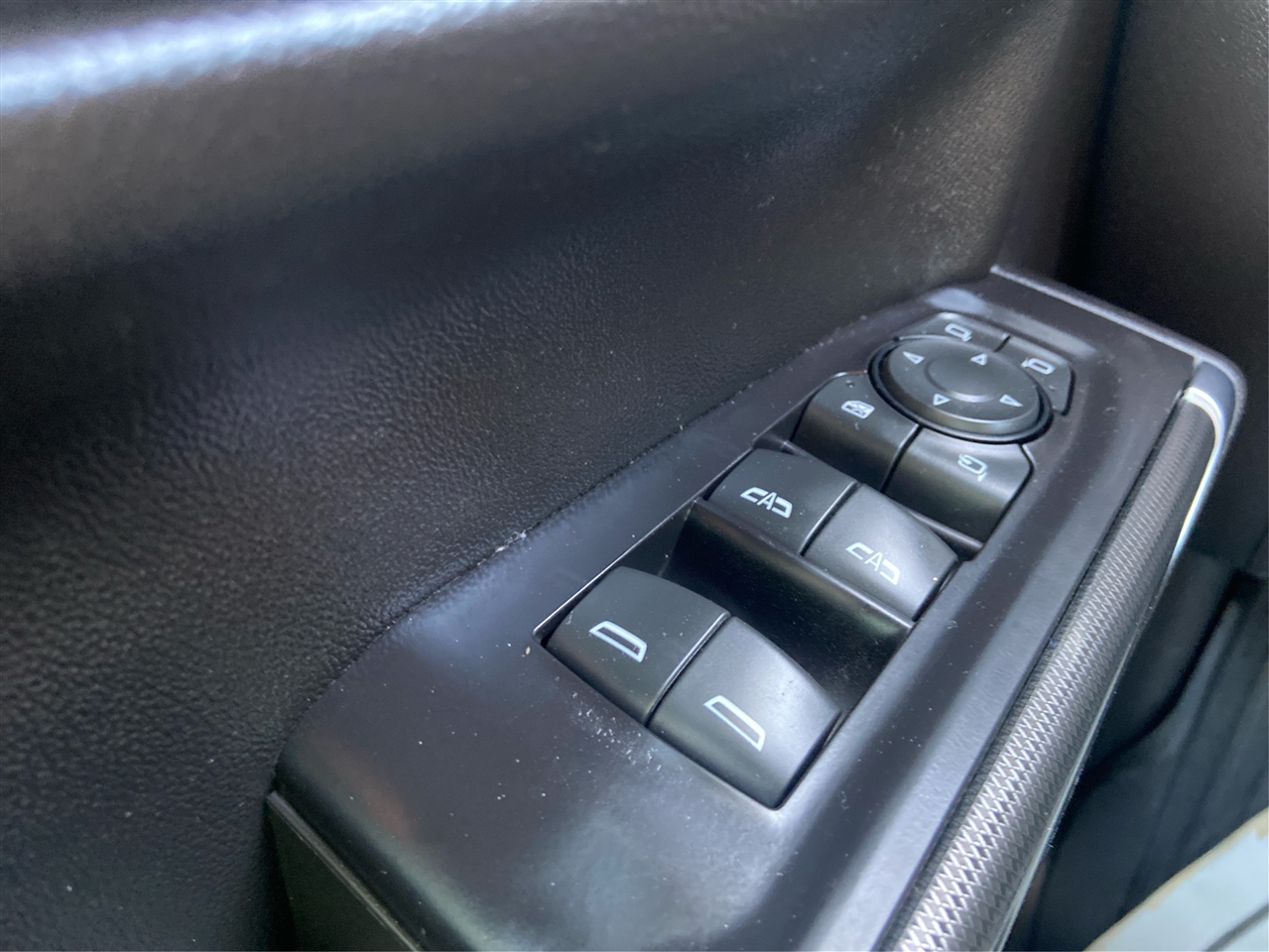 GMC Sierra 1500 AT4 Crew Cab 4WD SWB 2021