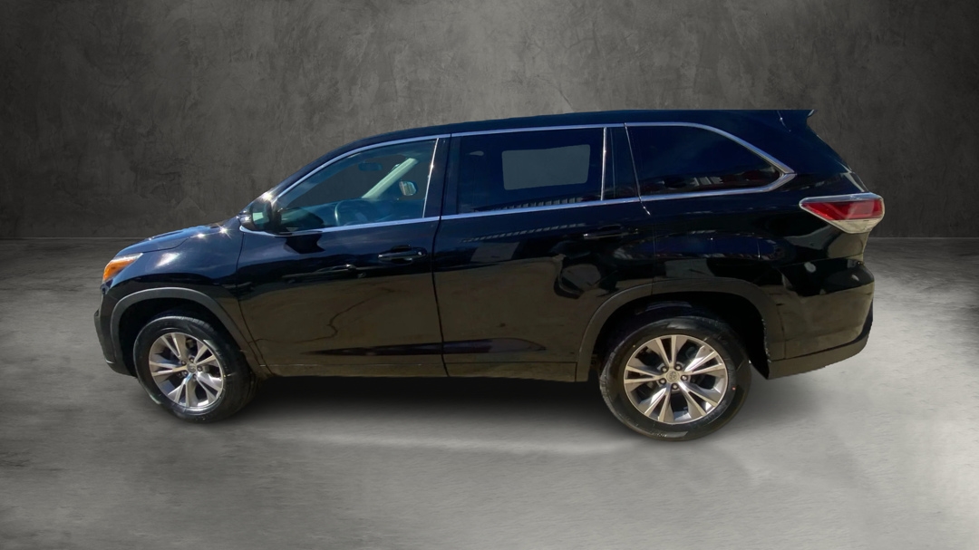 Toyota Highlander LE FWD V6 2015