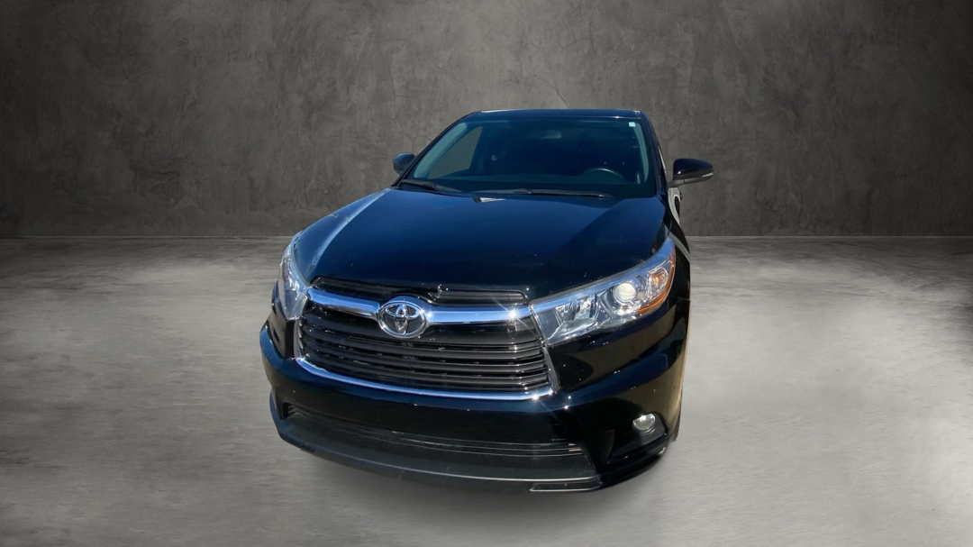Toyota Highlander LE FWD V6 2015