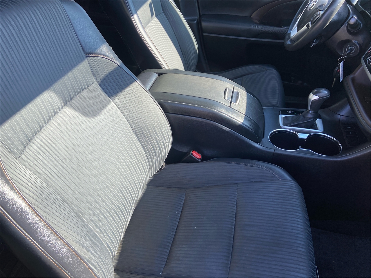 Toyota Highlander LE FWD V6 2015