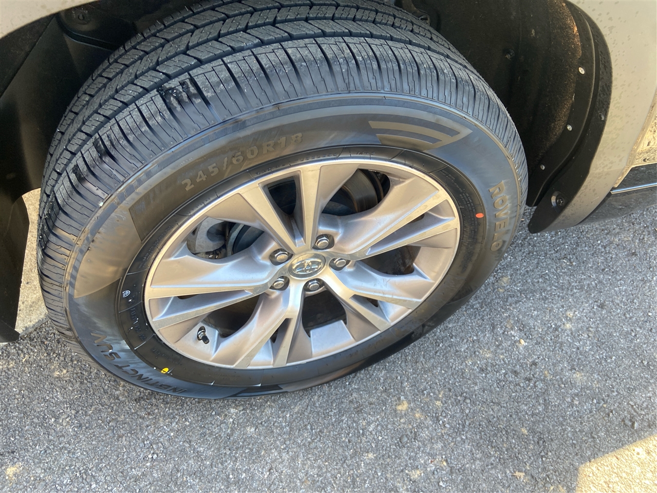 Toyota Highlander LE FWD V6 2015