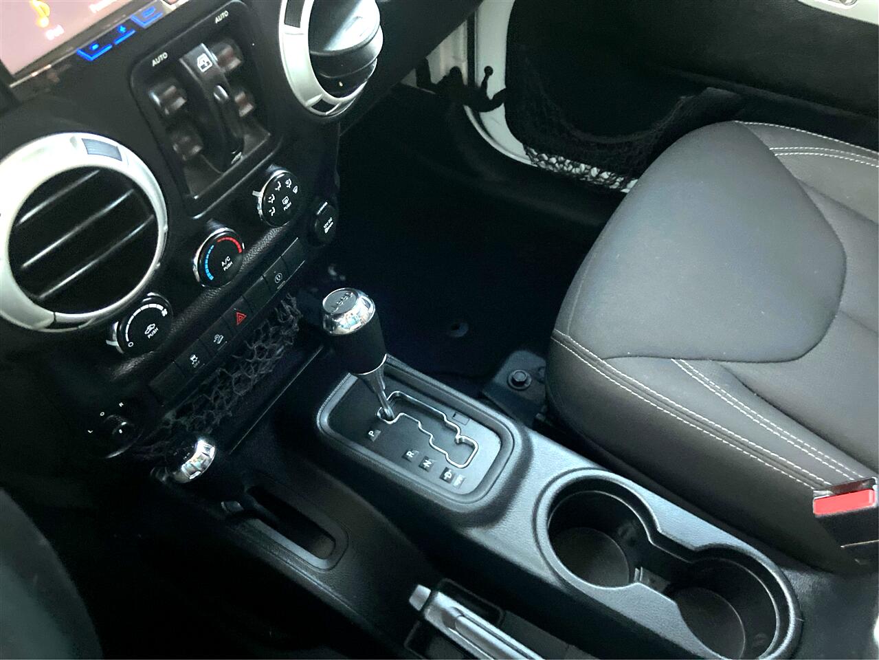 Jeep Wrangler Unlimited Sahara 4WD 2015