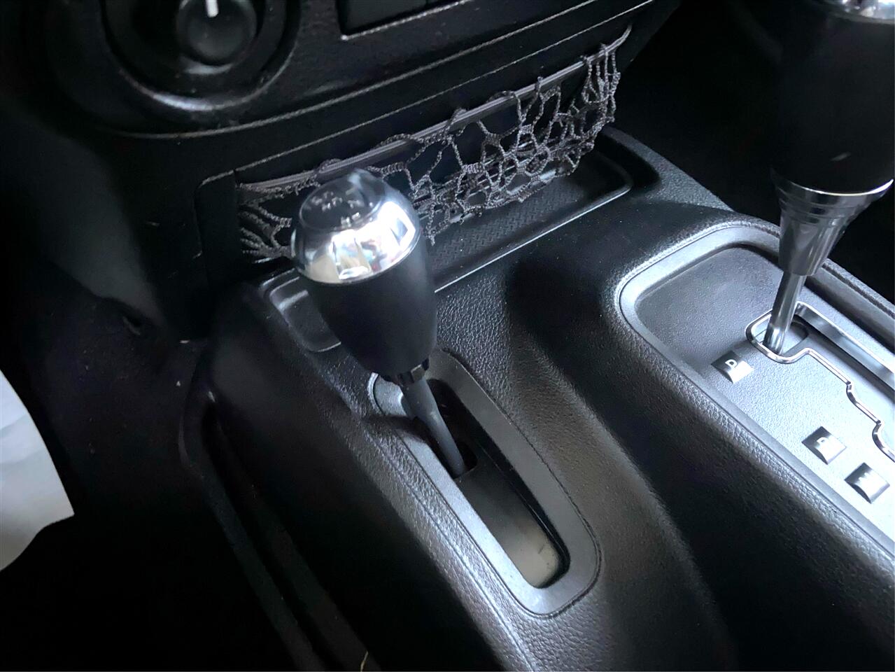 Jeep Wrangler Unlimited Sahara 4WD 2015