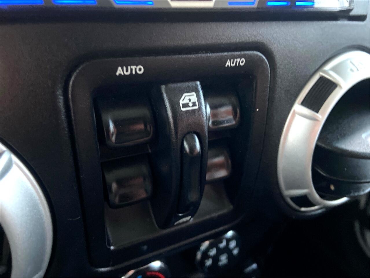 Jeep Wrangler Unlimited Sahara 4WD 2015