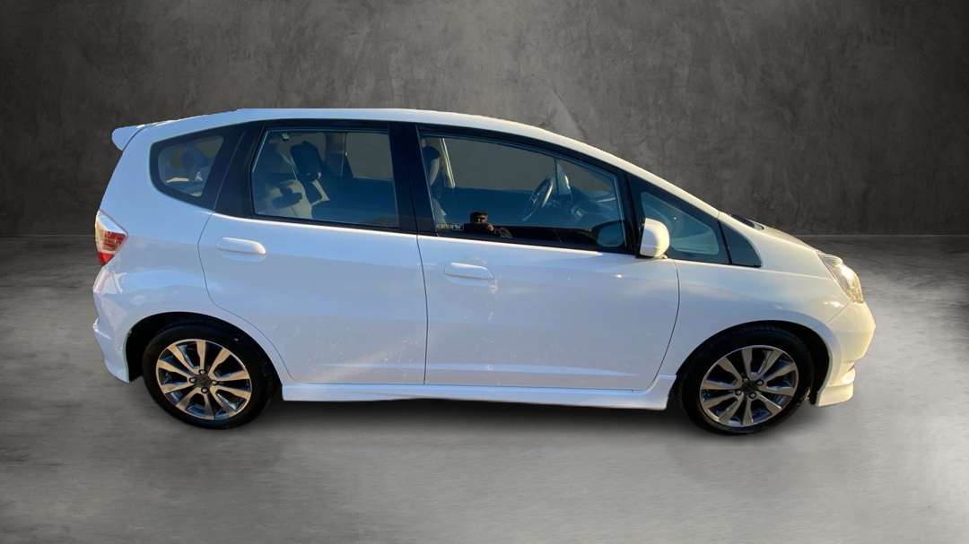 Honda Fit Sport 5-Speed AT 2012