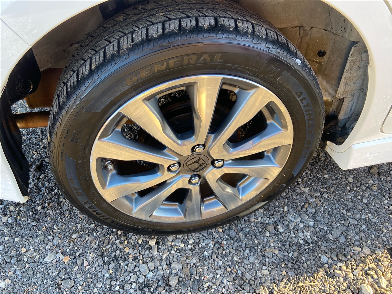 Honda Fit Sport 5-Speed AT 2012