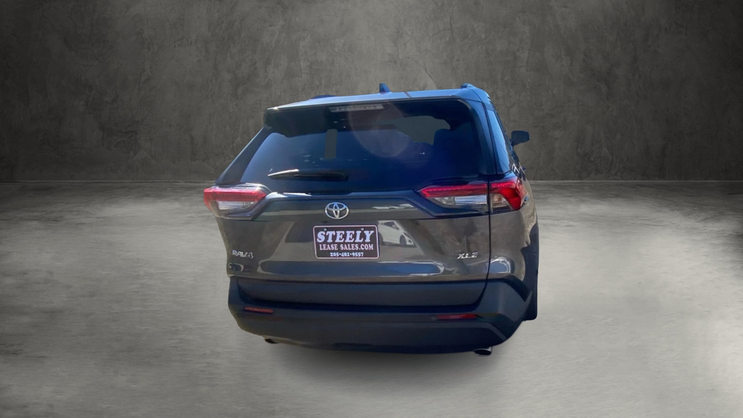 Toyota RAV4 XLE 2024