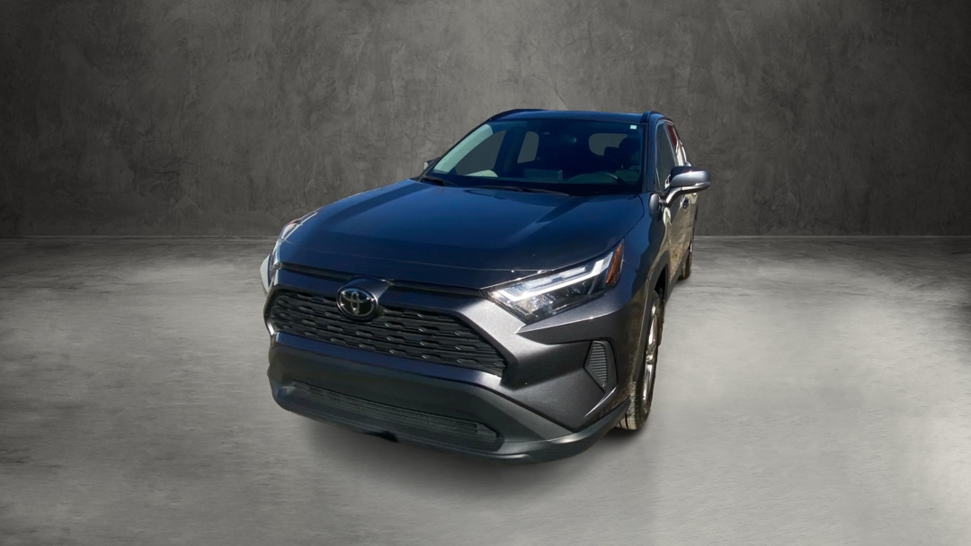 Toyota RAV4 XLE 2024