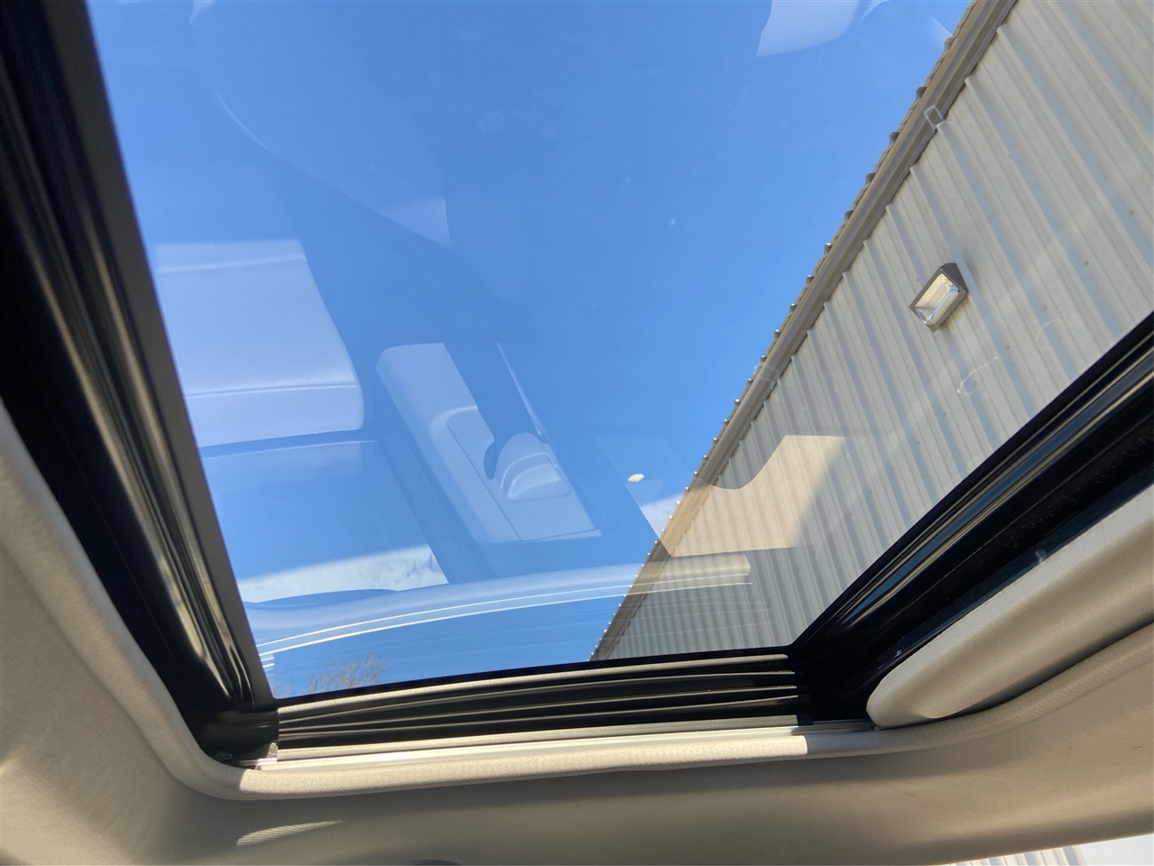 Toyota RAV4 XLE 2024