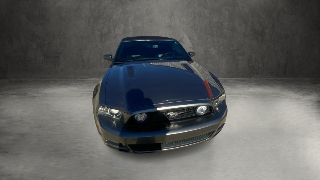 Ford Mustang GT convertible 2013