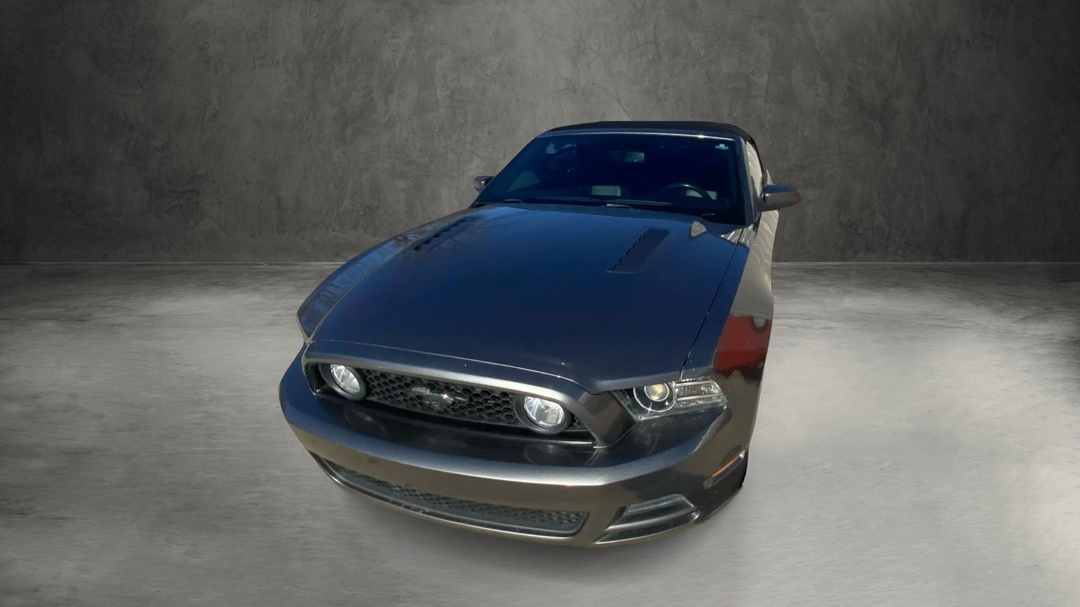 Ford Mustang GT convertible 2013
