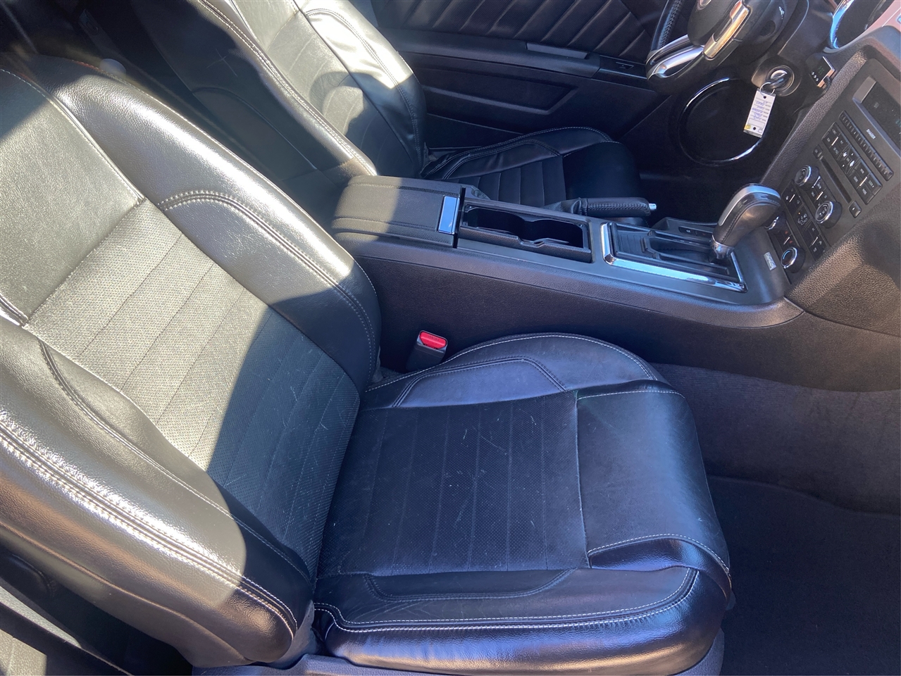 Ford Mustang GT convertible 2013