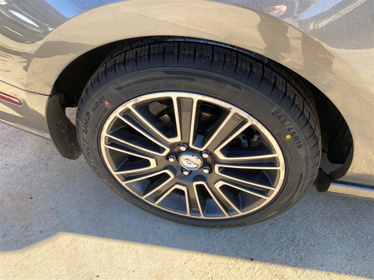 Ford Mustang GT convertible 2013