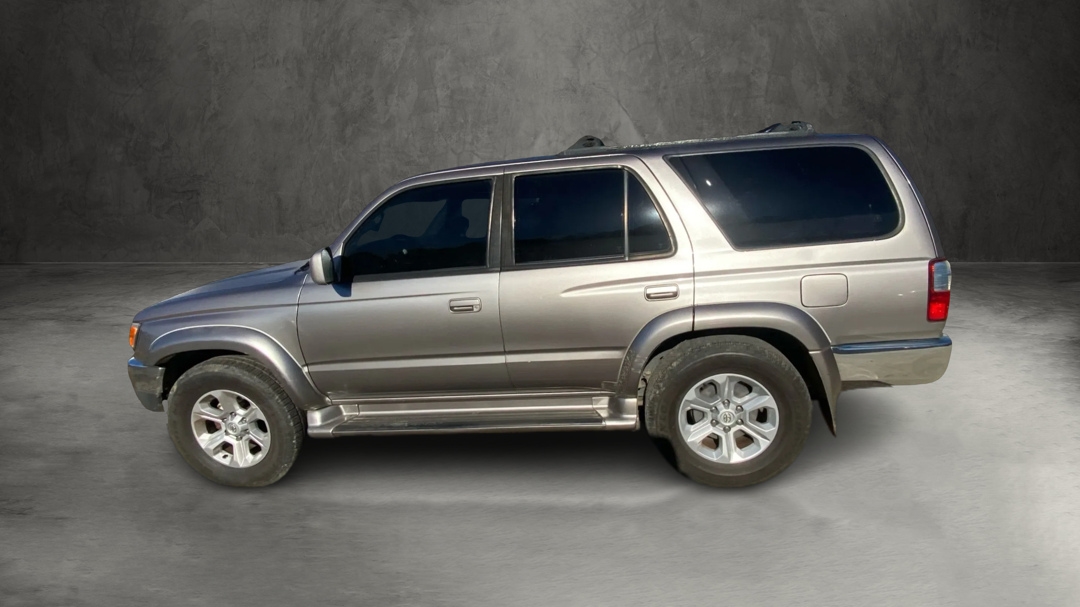 Toyota 4Runner SR5 2WD 2002